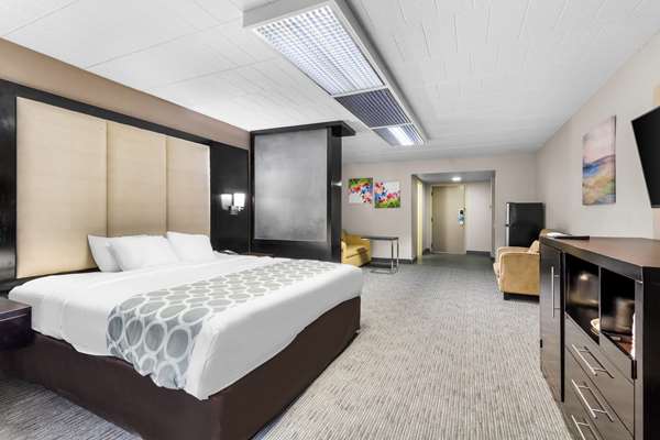 Quality Inn & Suites Altoona photo 3