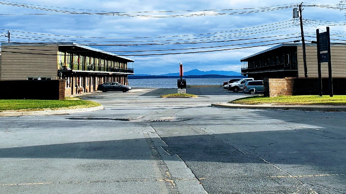 Golden Gate Lodging