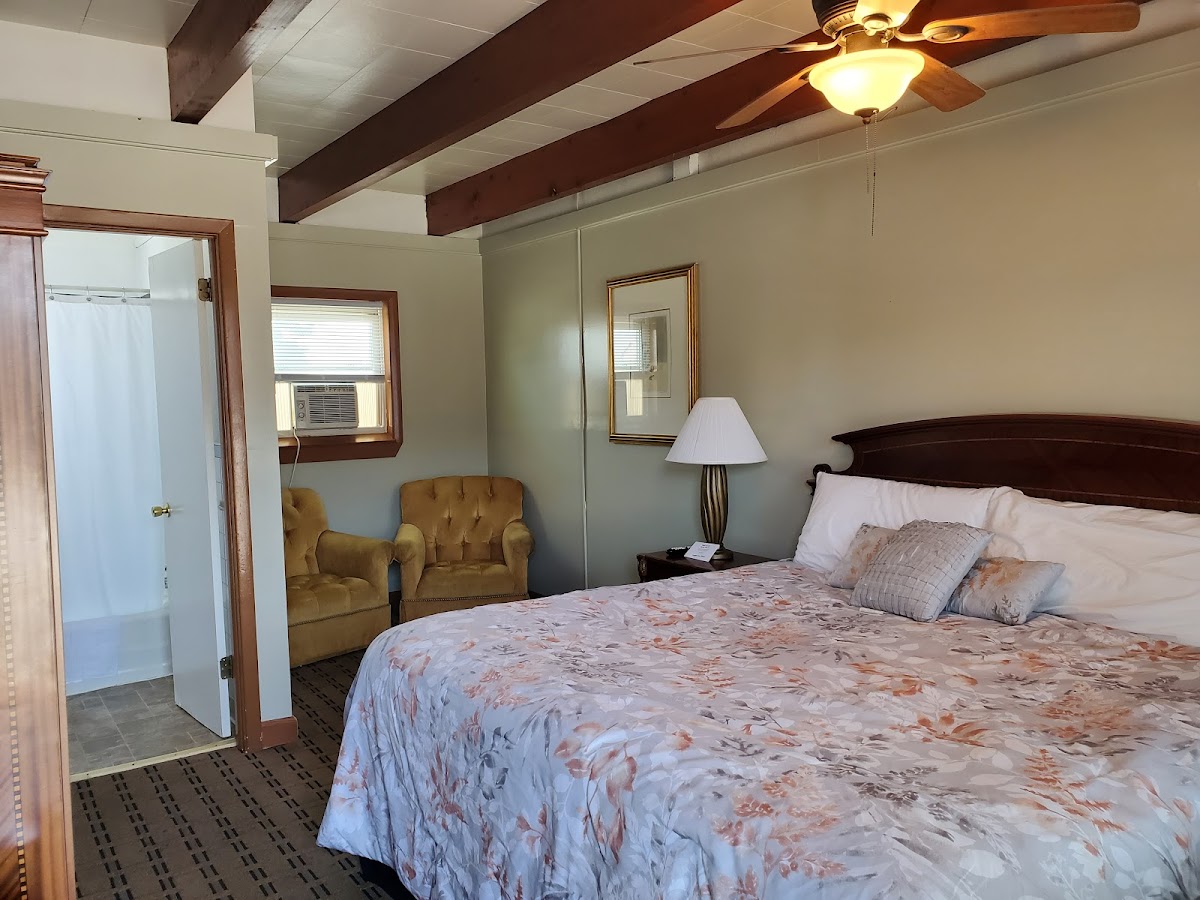 Golden Gate Lodging photo 2