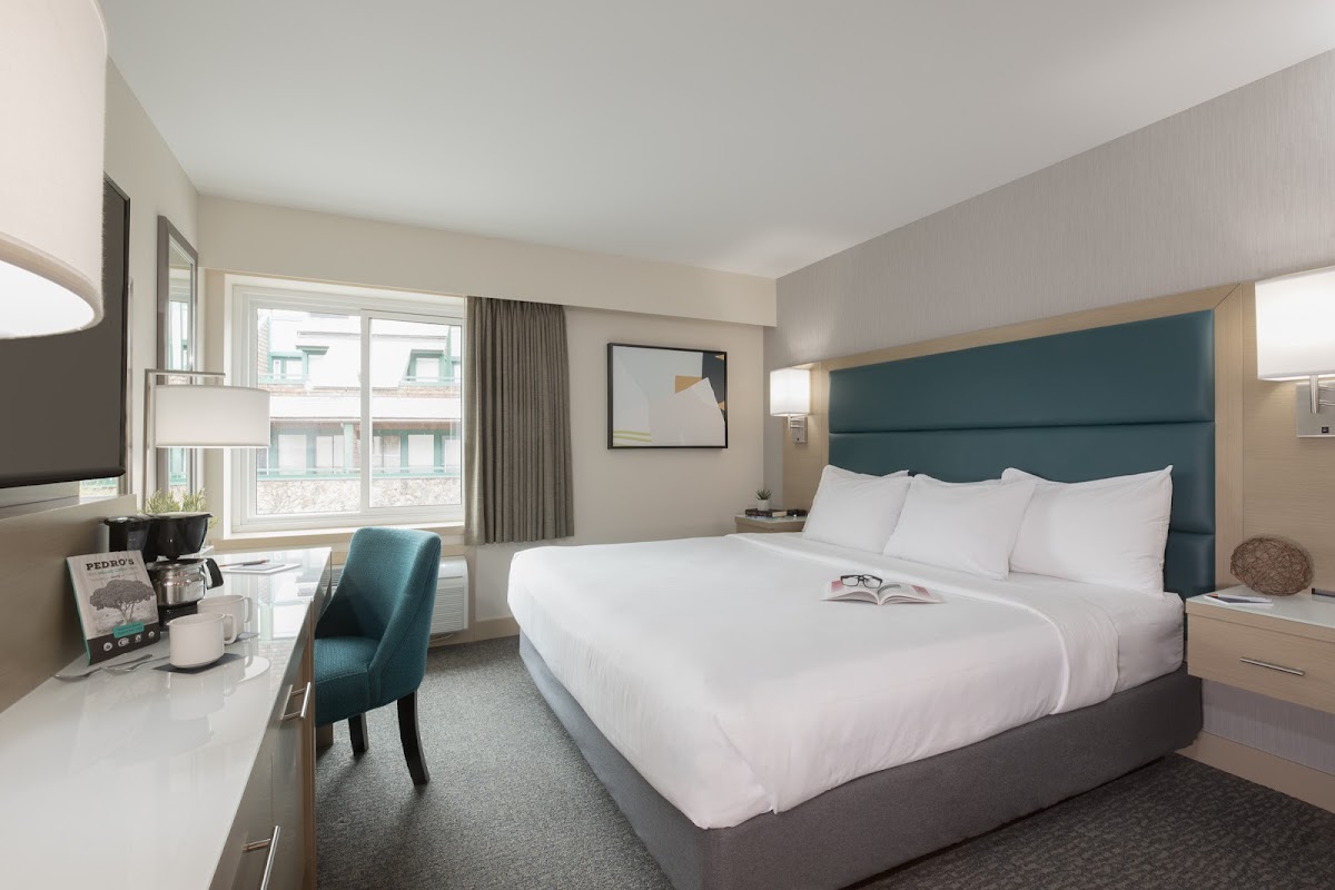 The Crystal Lodge, Whistler Hotel photo 3
