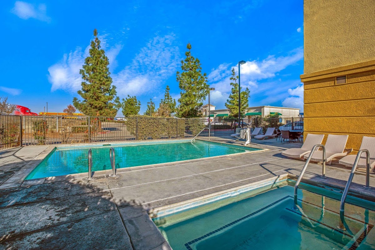 La Quinta Inn & Suites by Wyndham Manteca - Ripon photo 3