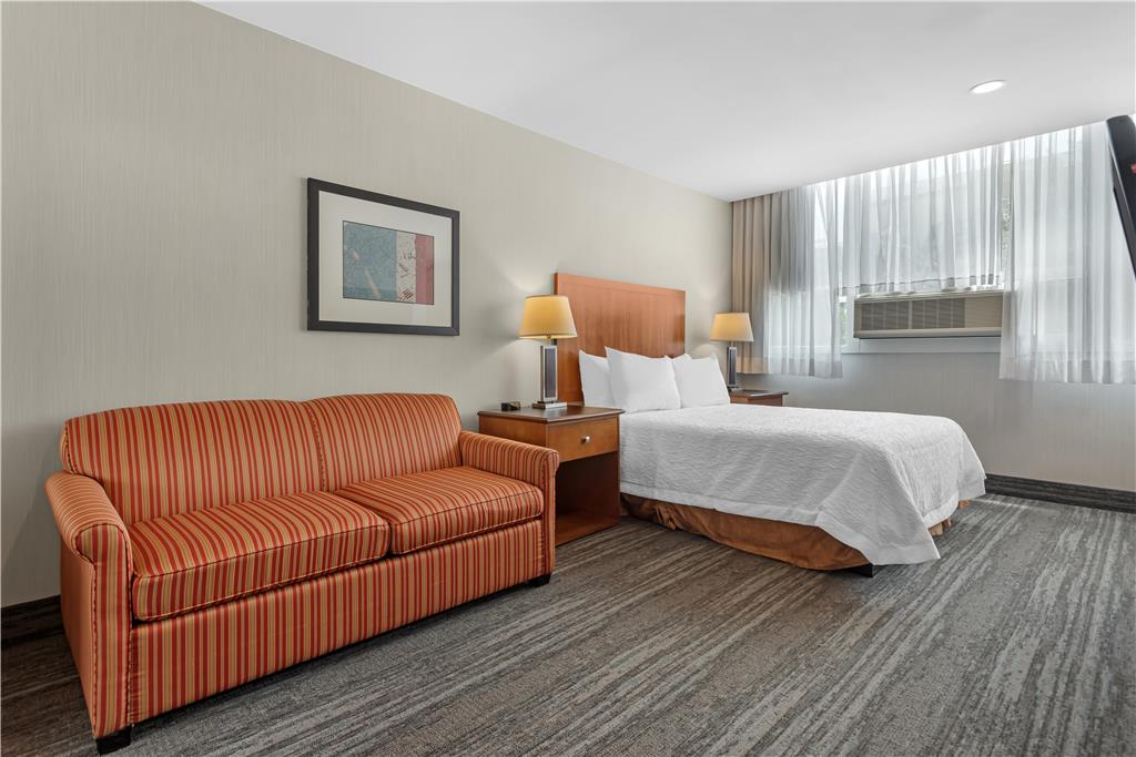 Best Western Plus Suites Downtown photo 3