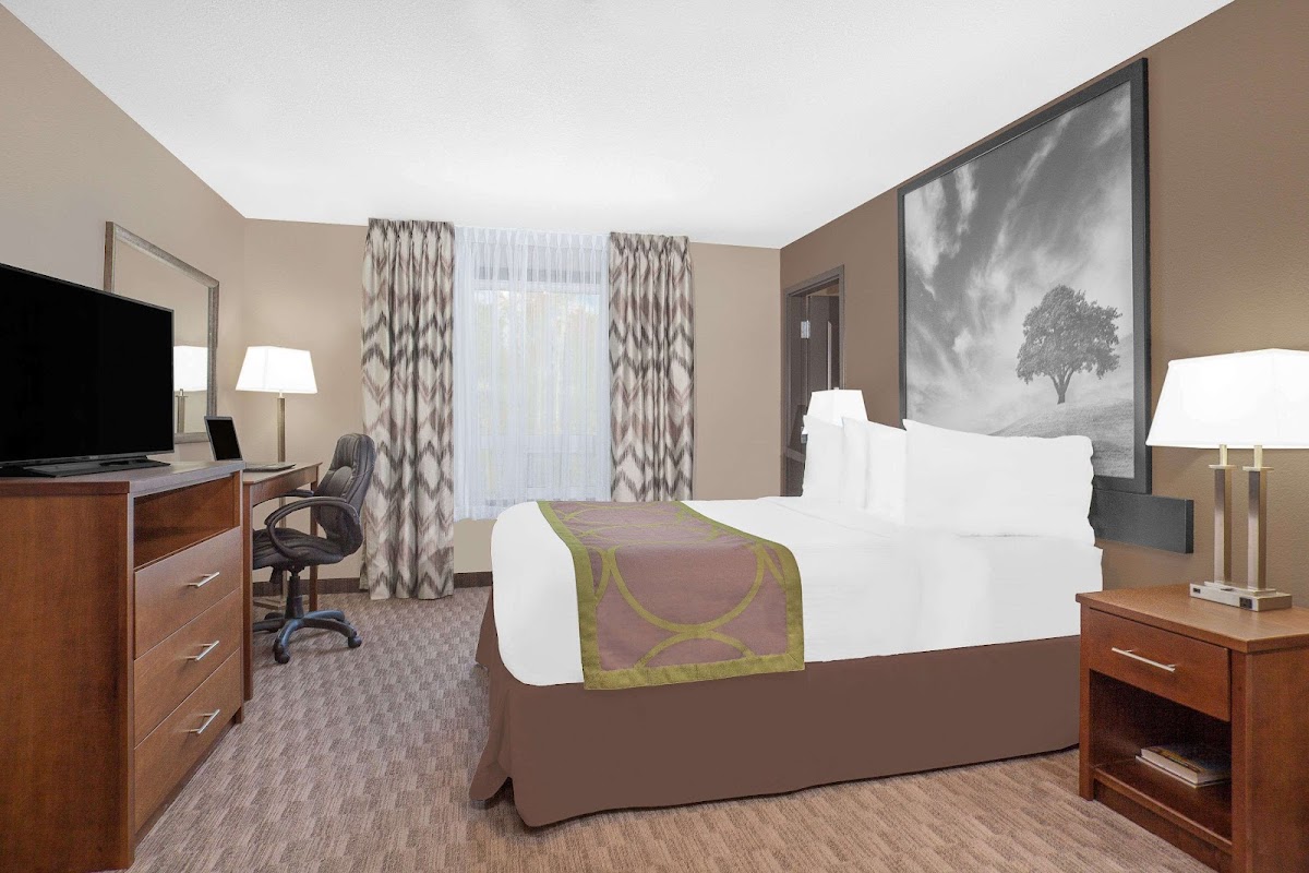 Super 8 by Wyndham Athabasca AB photo 2