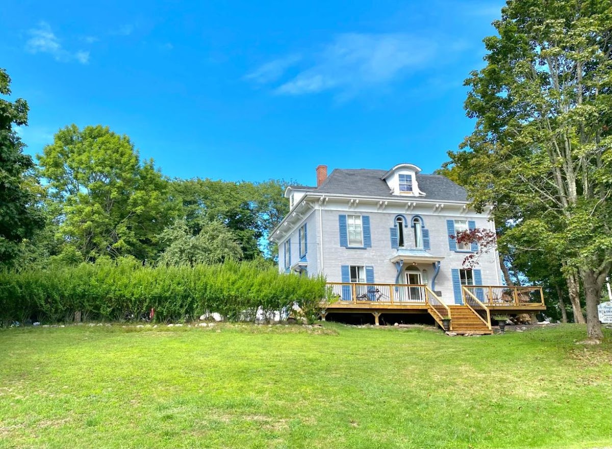 Montague Rose Inn