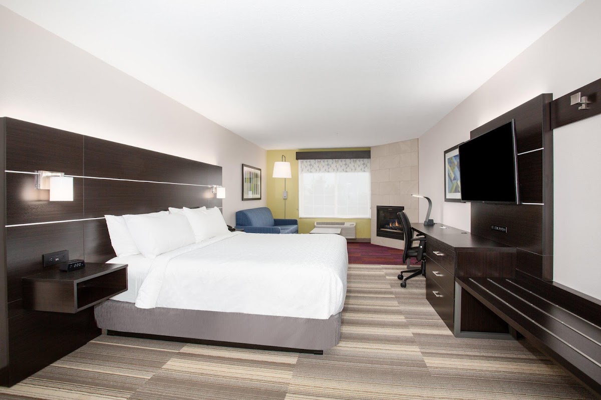Holiday Inn Express & Suites Lincoln City by IHG photo 2
