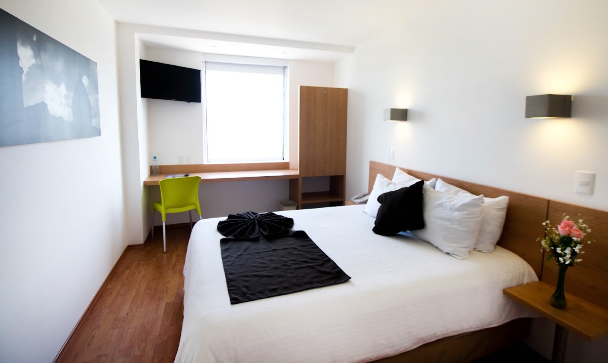 Hotel Mision Express Salamanca photo 2