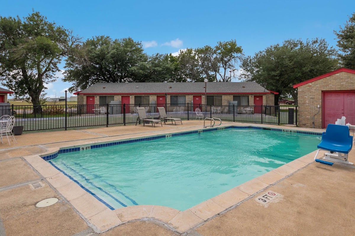 Americas Best Value Inn Lockhart photo 3