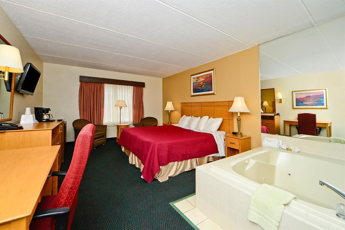 Americas Best Value Inn & Suites St. Cloud photo 2