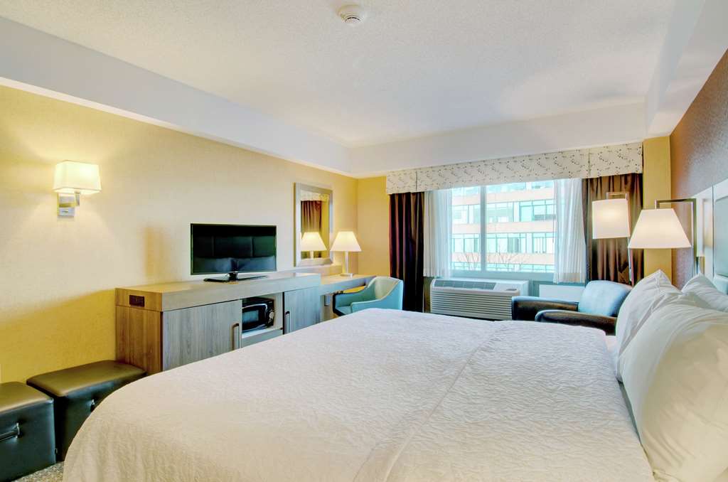 Hampton Inn & Suites Boston Crosstown Center photo 2