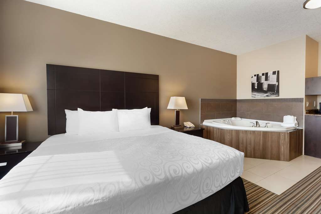 Best Western Plus Peace River Hotel & Suites photo 2