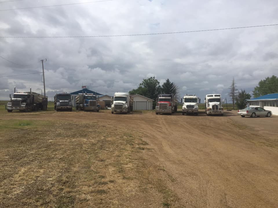 Raval Paradise Motel and RV Park photo 3