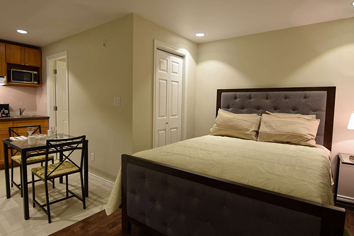 The Lion Inn & Suites photo 2