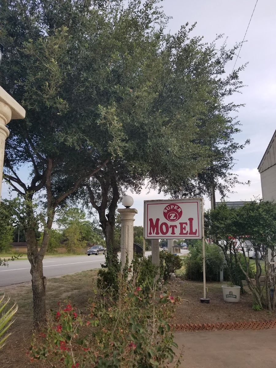 Super Z Motel photo 3