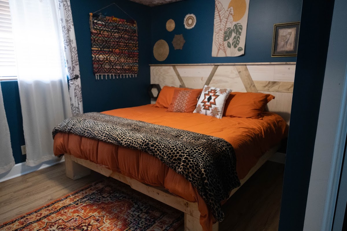 Monroe Street Suites photo 2