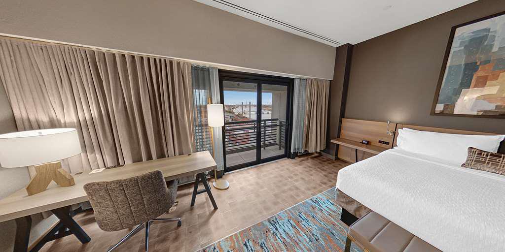Hilton Garden Inn Toledo Downtown photo 3