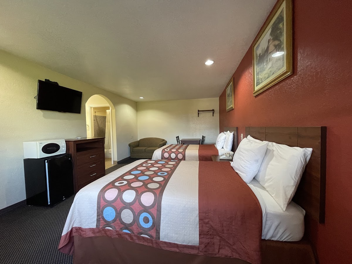 Budget Inn - Buffalo photo 2