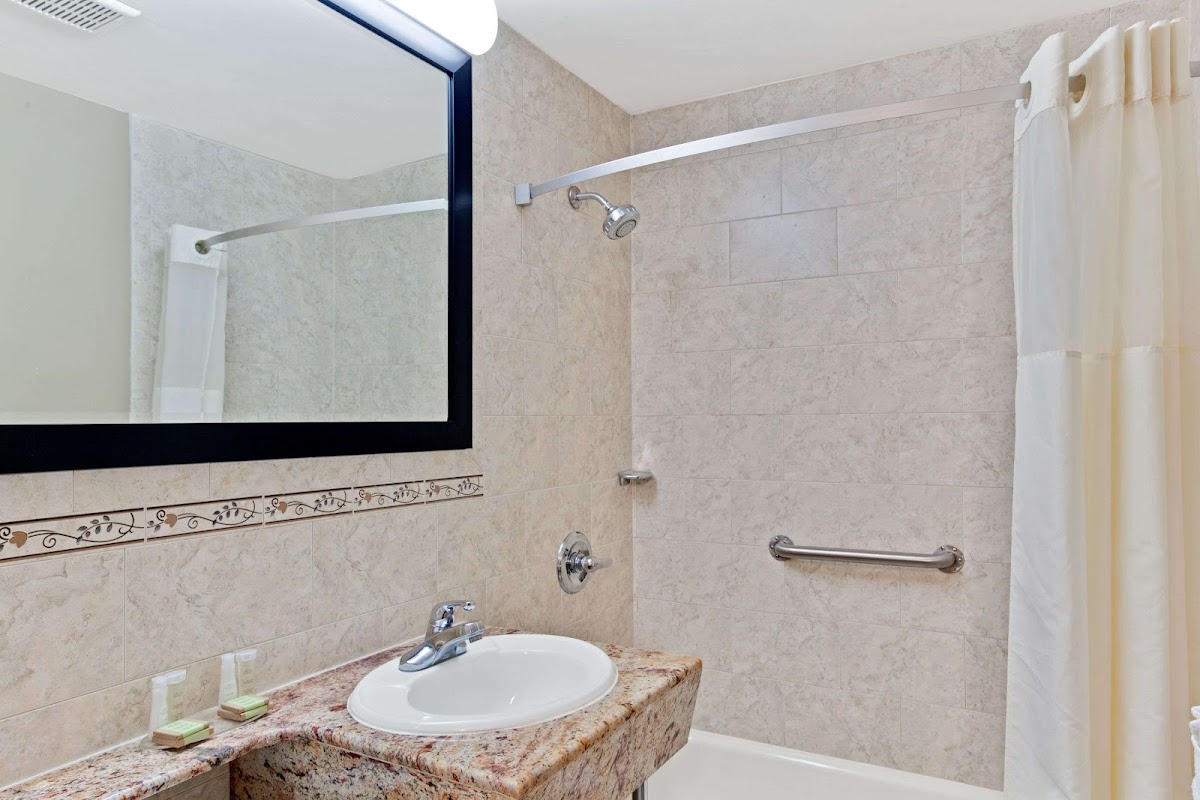 Super 8 by Wyndham Long Island City LGA Hotel photo 3