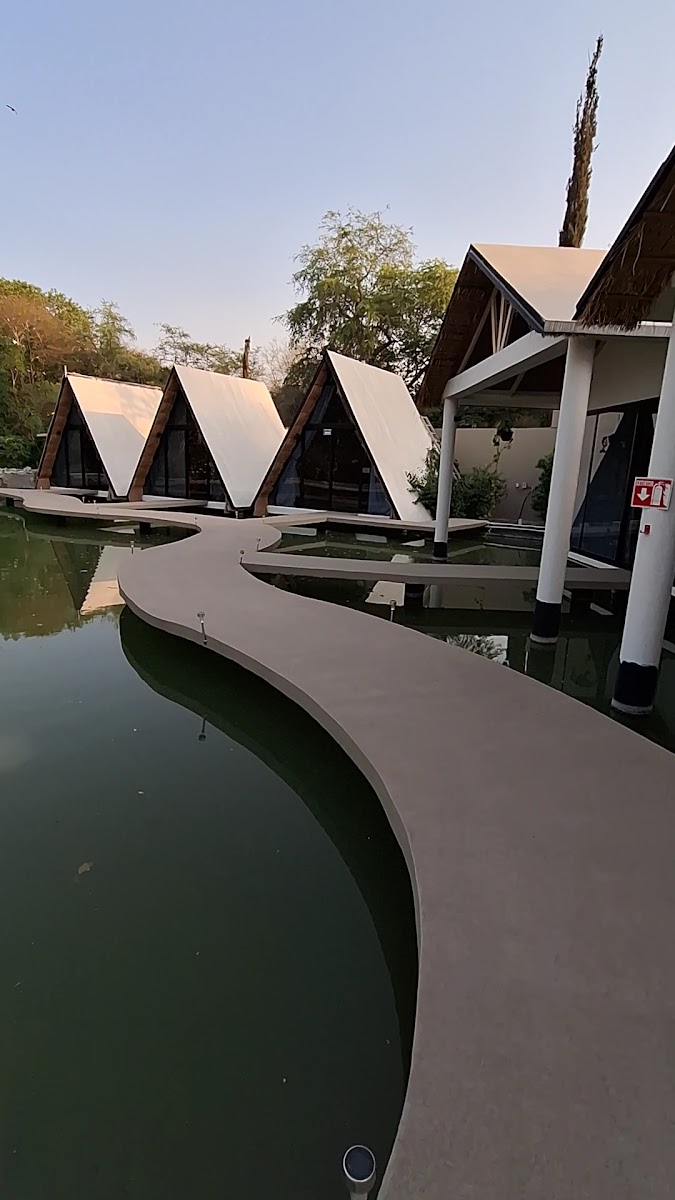 Rio Hotel & Glamping