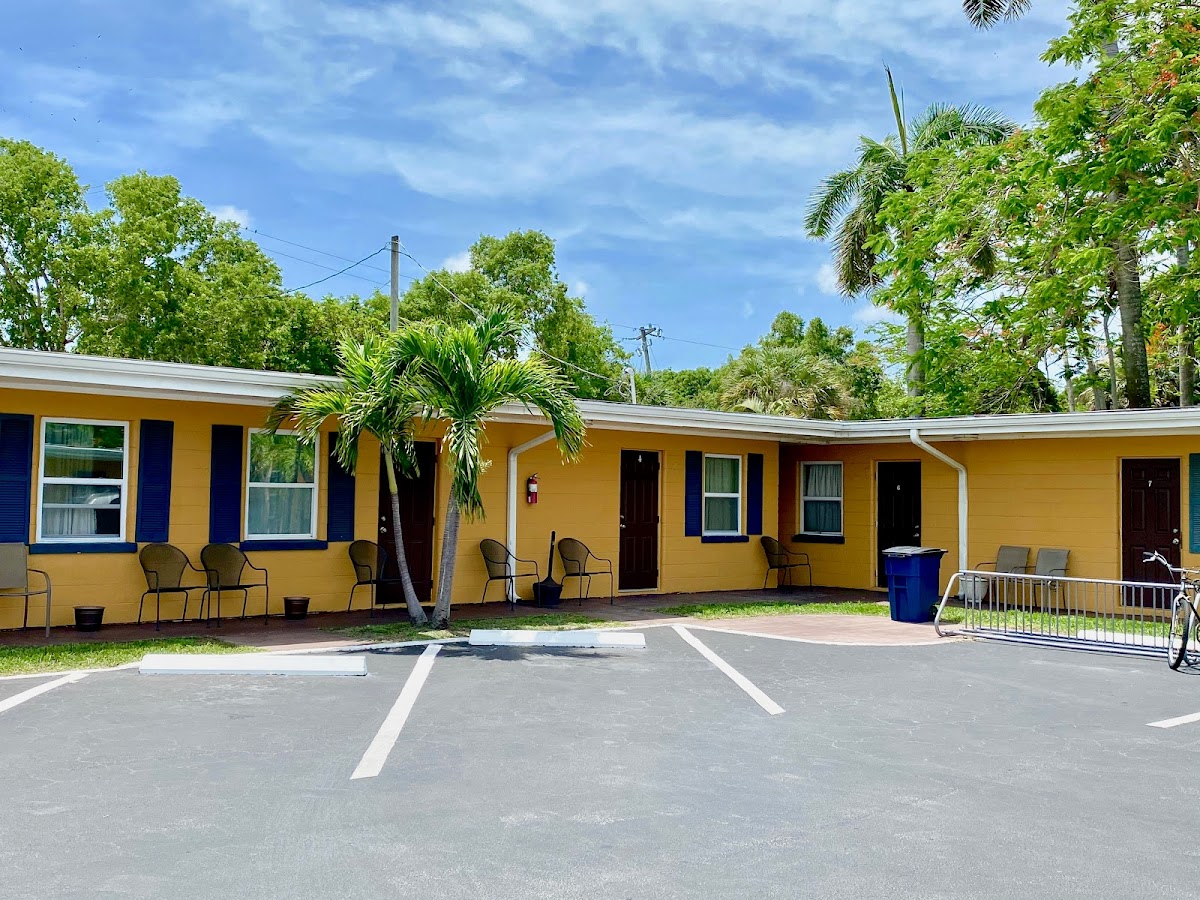 Glades Motel