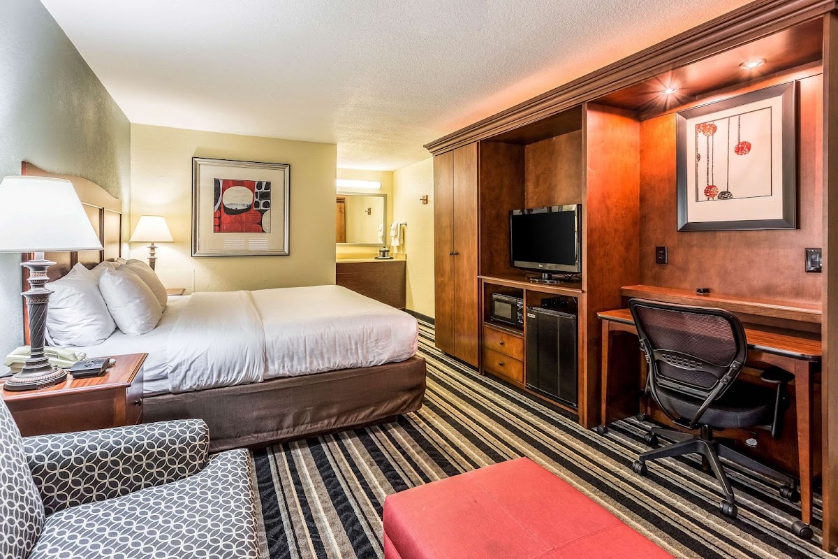 Clarion Pointe Huntsville Research Park photo 2