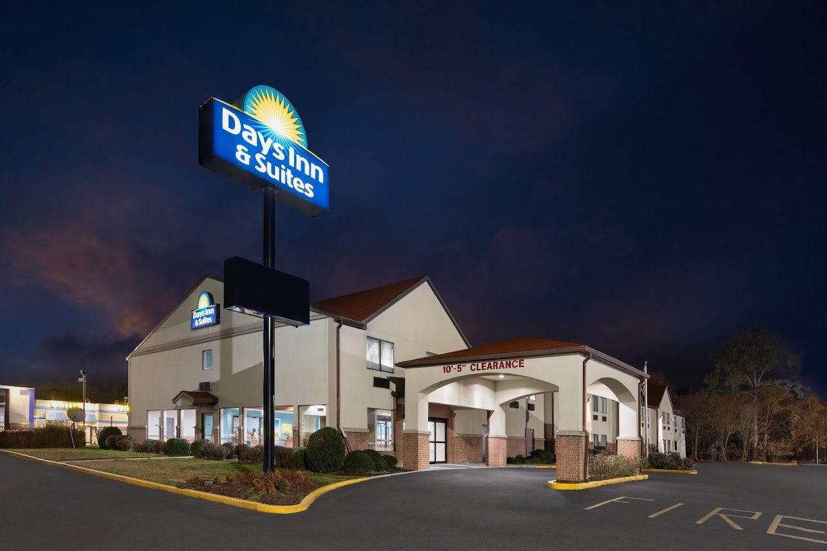 Days Inn & Suites by Wyndham Seaford