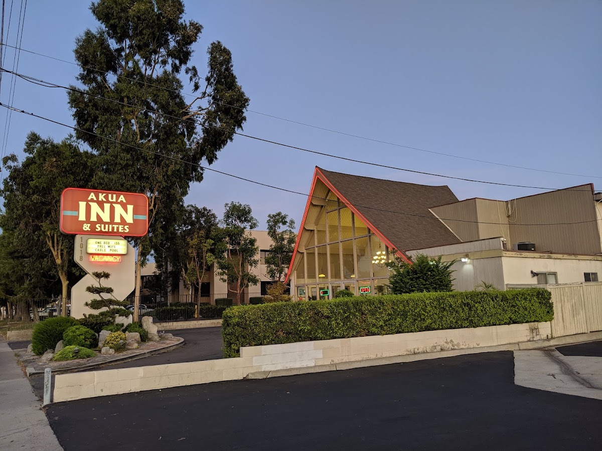 Akua Motor Inn