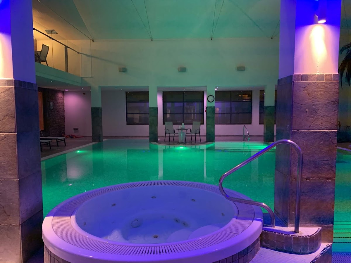 The Burton Hotel and Cloud Nine photo 3
