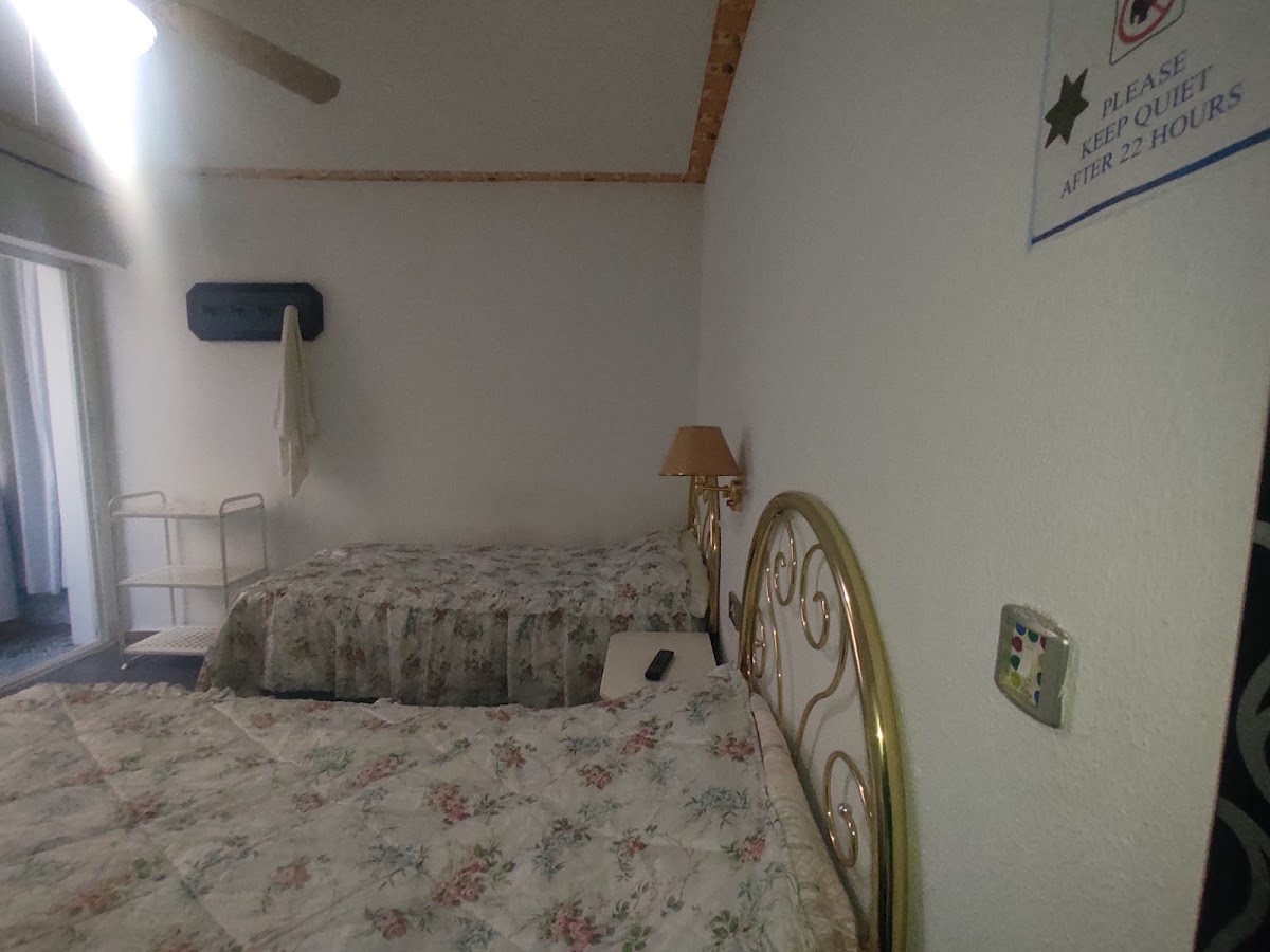 Room 8