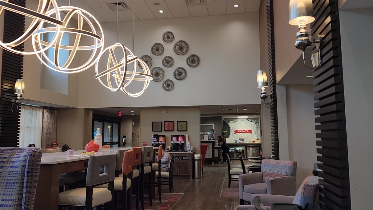 Hampton Inn & Suites San Antonio Lackland AFB SeaWorld photo 2