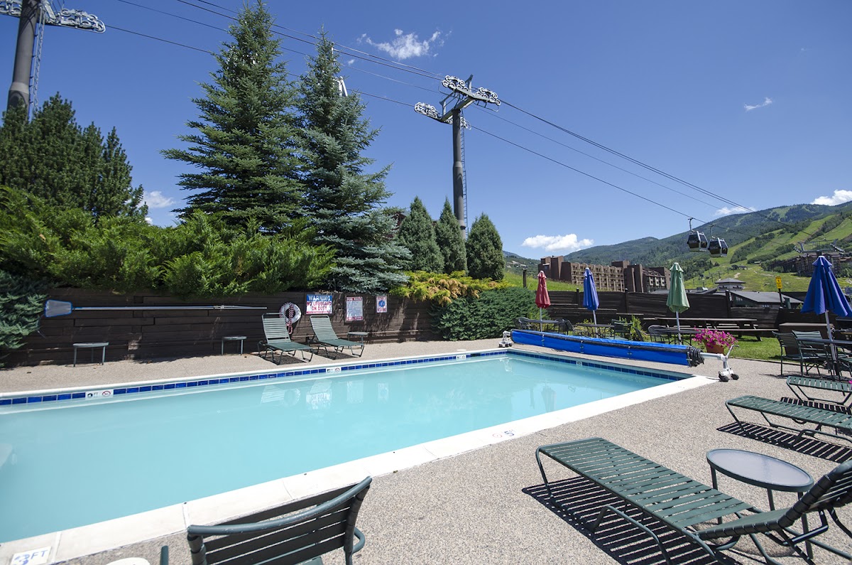 The West Condominiums by Mountain Resorts photo 2