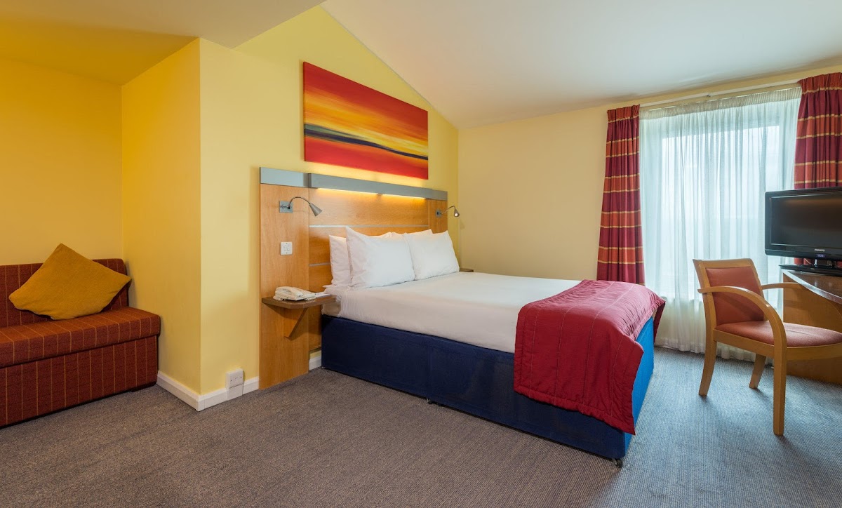 Holiday Inn Express London - Swiss Cottage by IHG photo 2