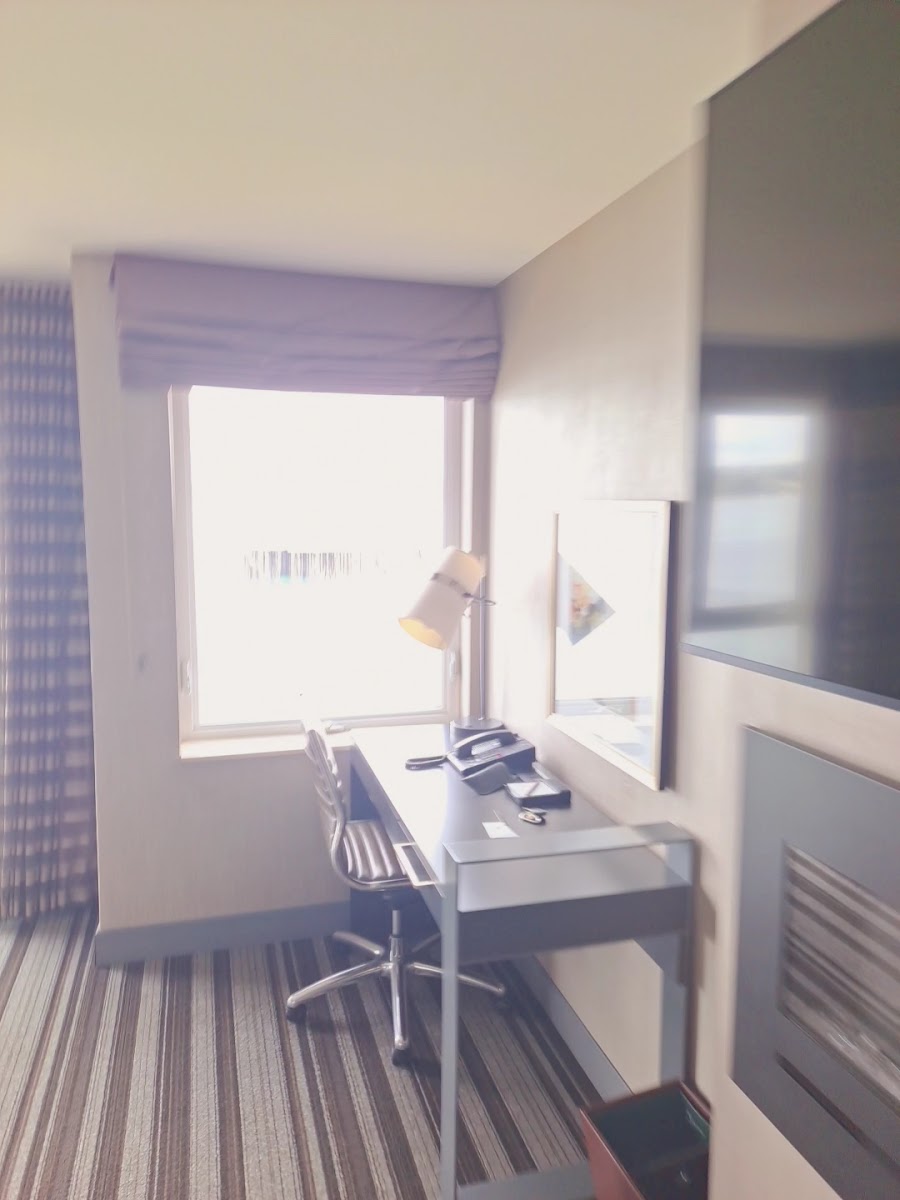Silver Cloud Hotel - Tacoma Waterfront photo 2