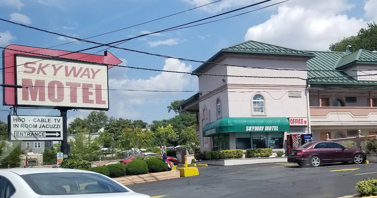 Skyway Motel