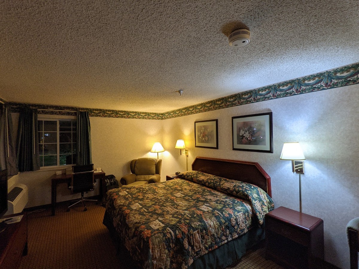 Garden City Inn photo 2