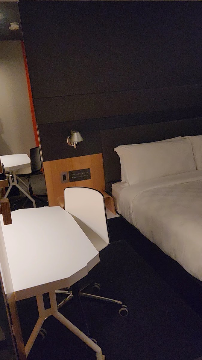 Alt Hotel Calgary East Village photo 2