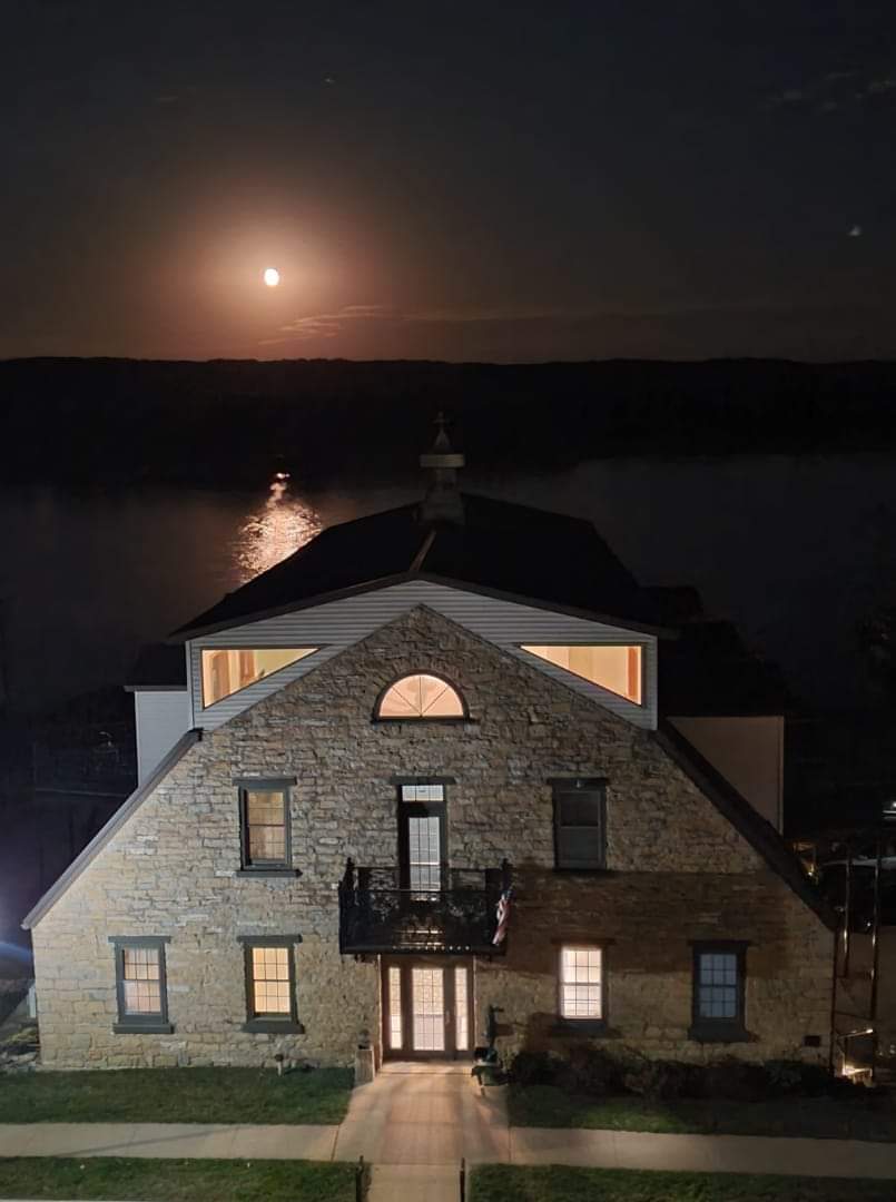 The Landing, a Riverfront Inn