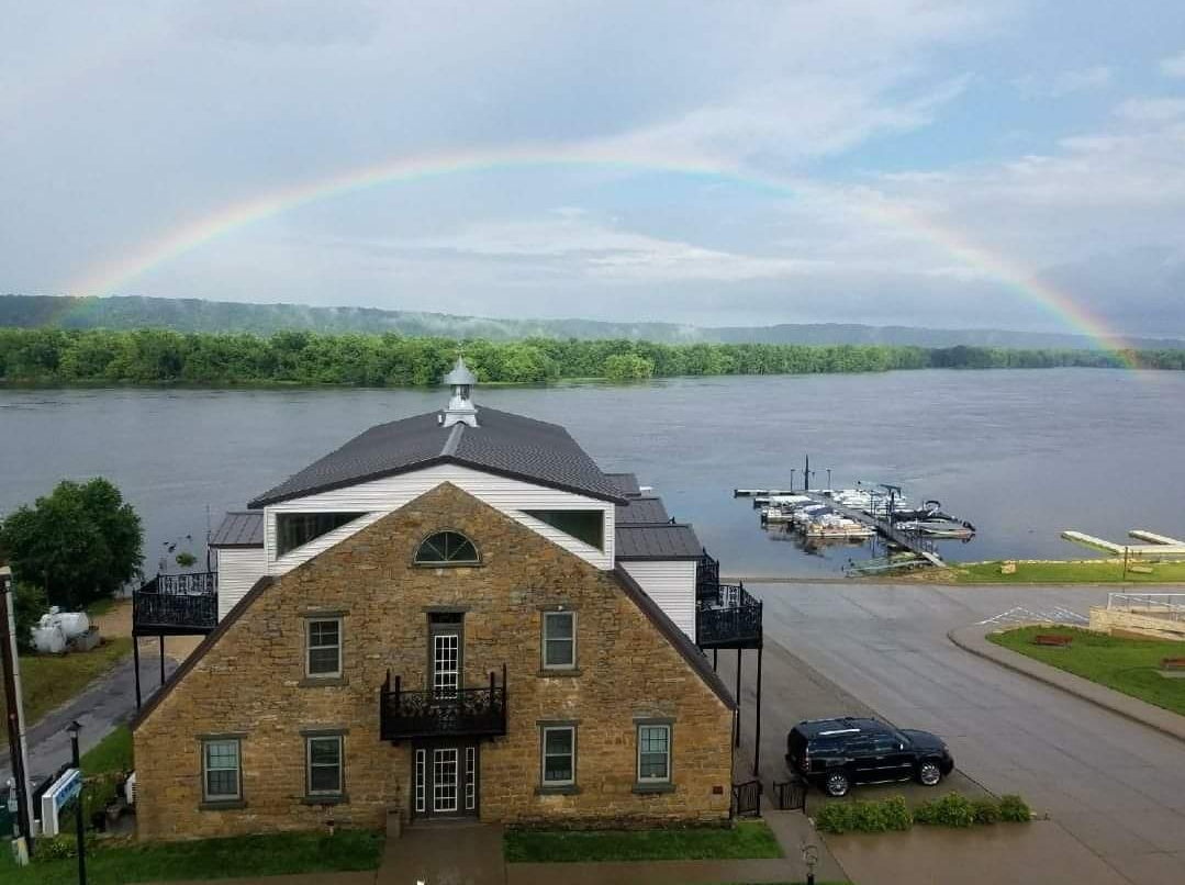 The Landing, a Riverfront Inn photo 3