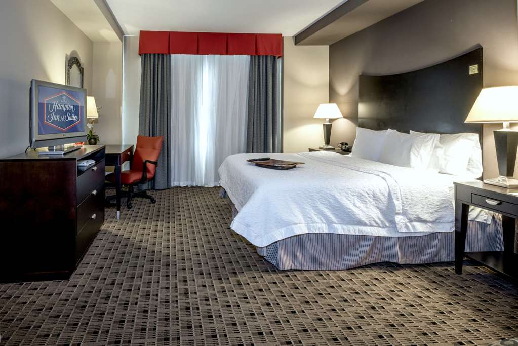 Hampton Inn & Suites Montgomery-Downtown photo 2