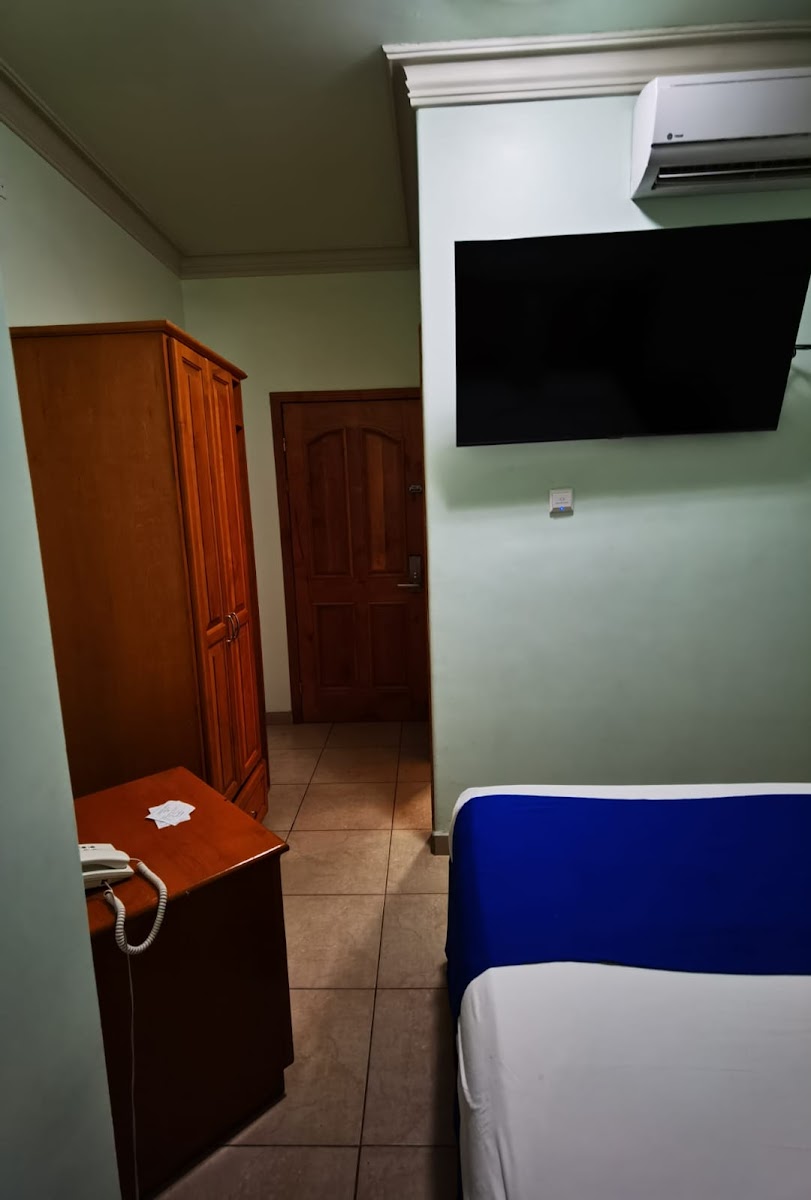 Room 8