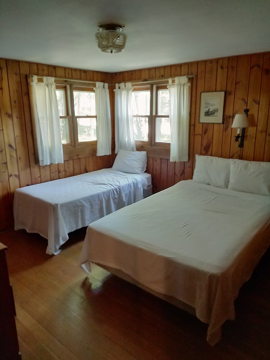 Holiday Acres Resort on Lake Thompson