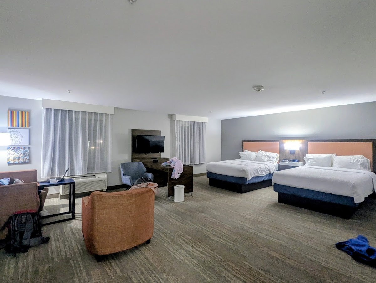 Hampton Inn & Suites Peru photo 2