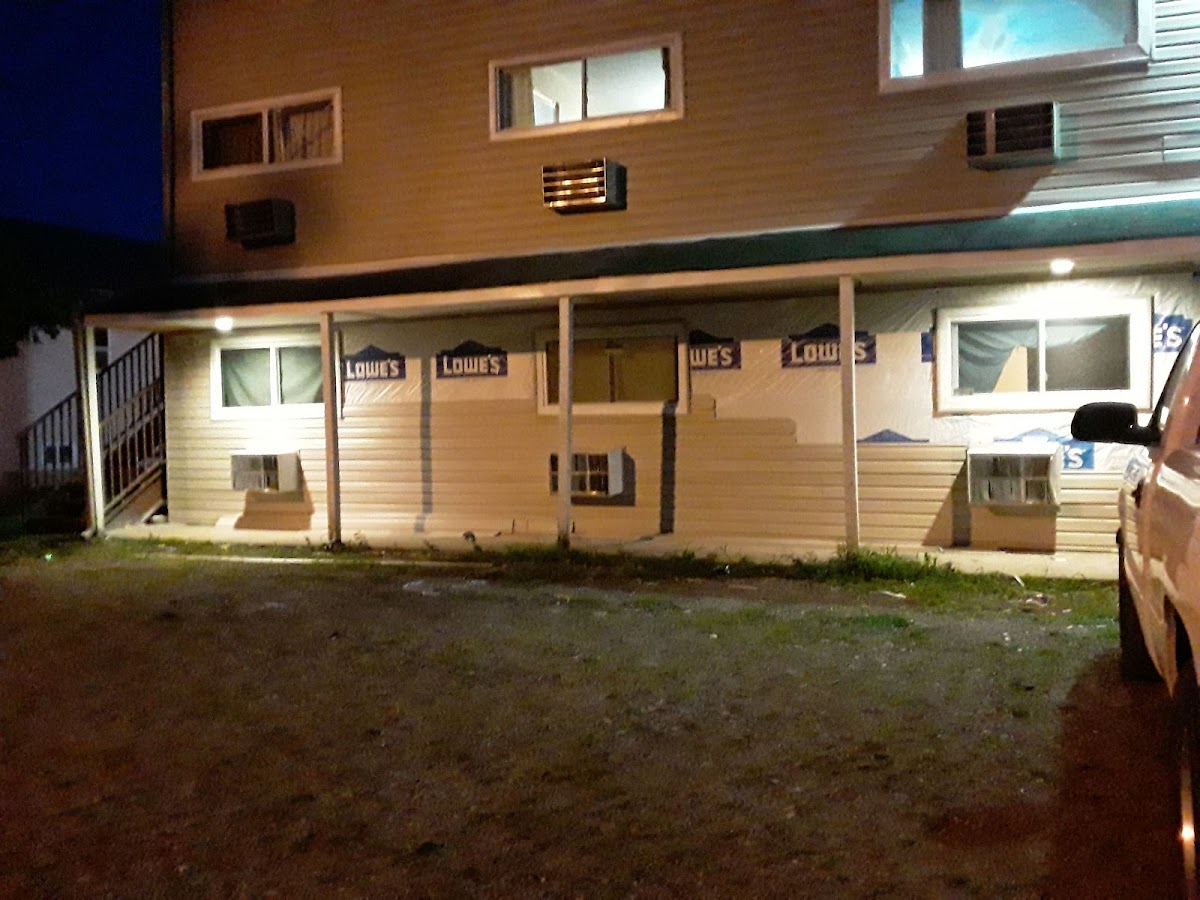 Fort Wood Inn/Suites photo 2