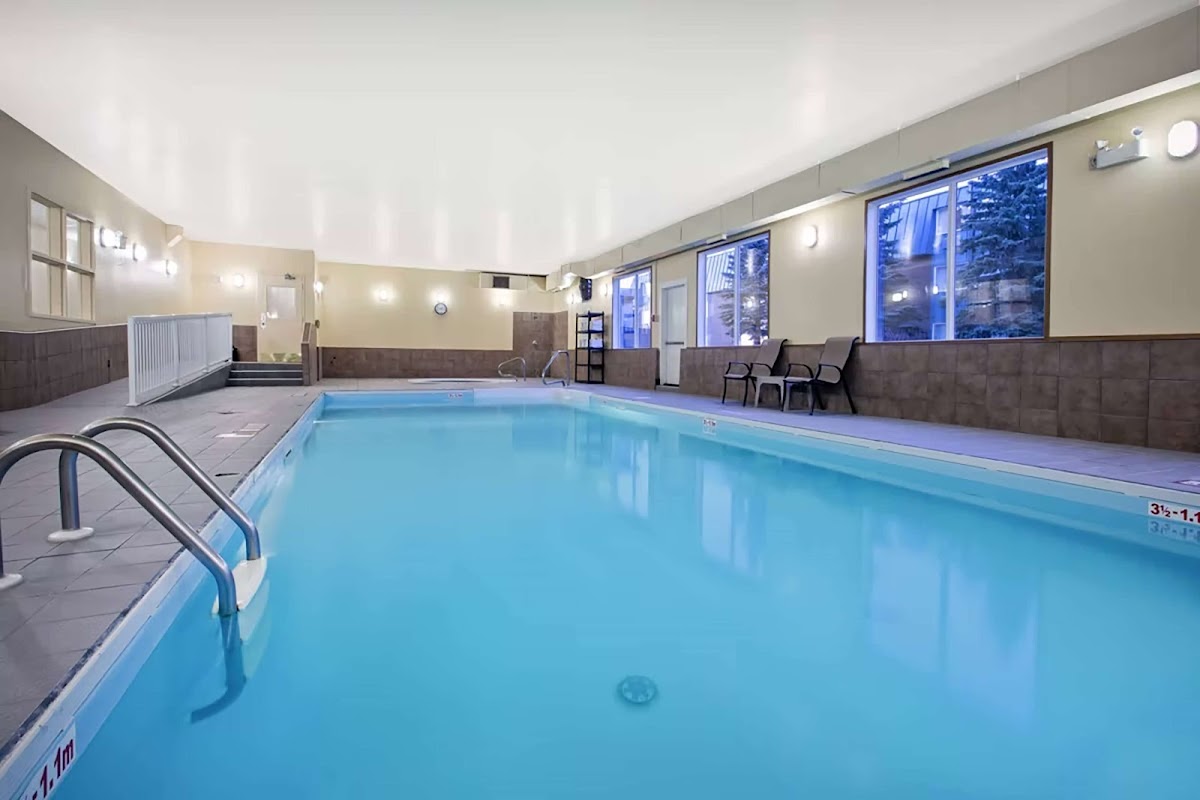 Ramada by Wyndham Prince Albert photo 3