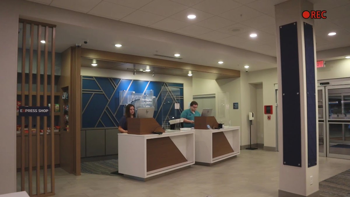 Holiday Inn Express & Suites Ft. Smith - Airport by IHG photo 2