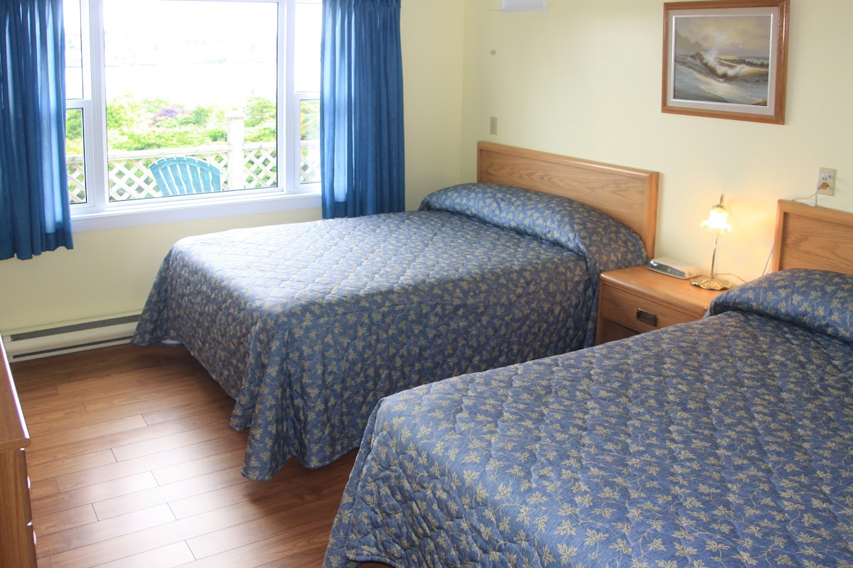Topmast Motel photo 3