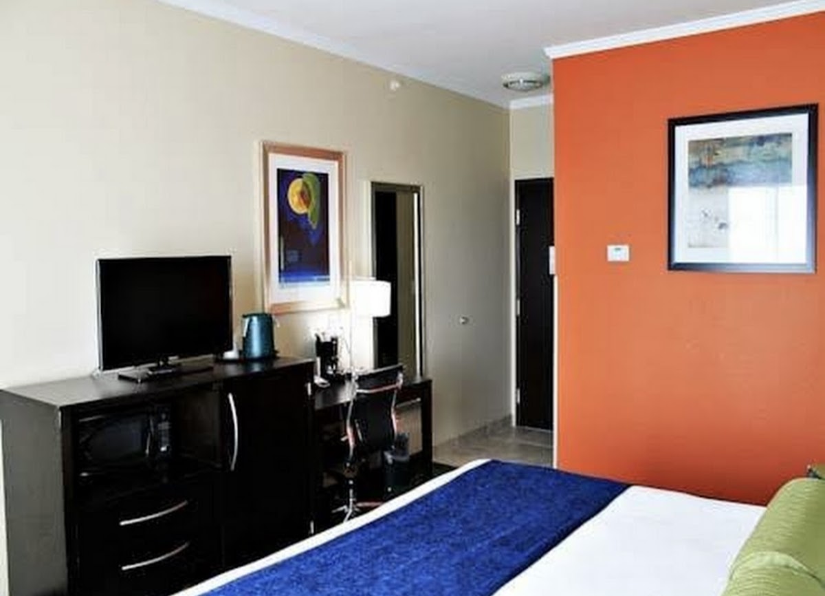 City View Inn & Suites photo 3