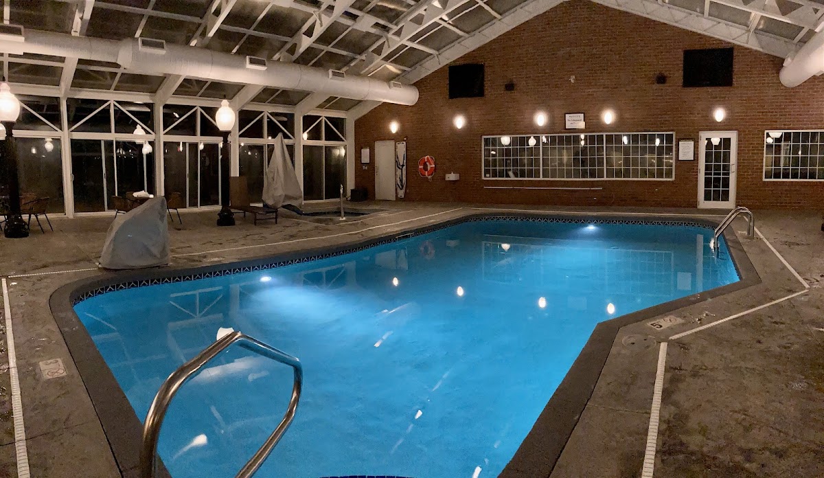 Carlisle Inn Sugarcreek photo 3