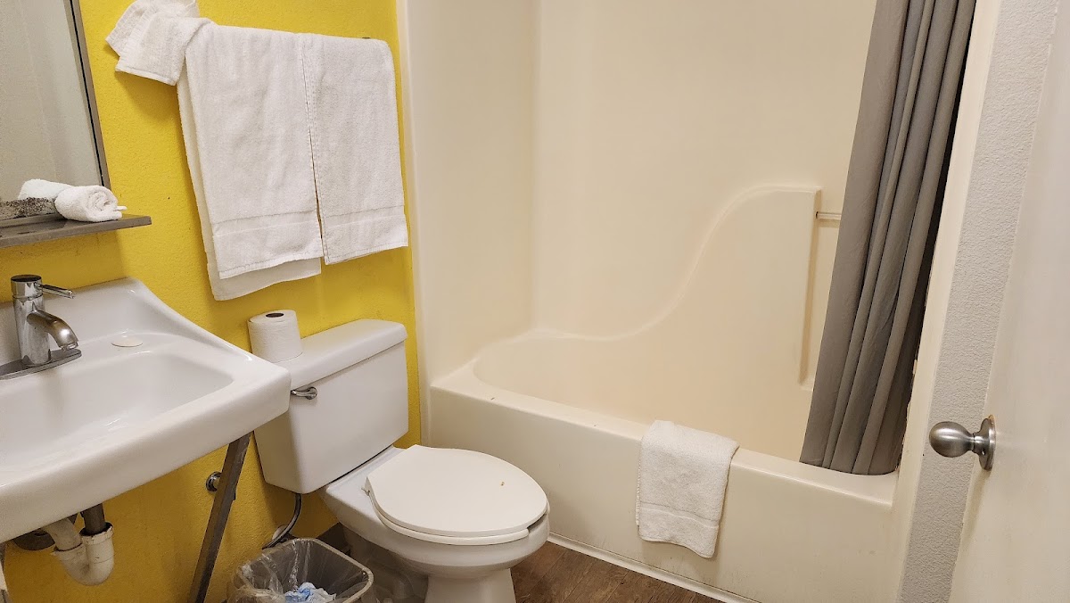 InTown Suites Extended Stay Phoenix AZ - Chandler photo 3