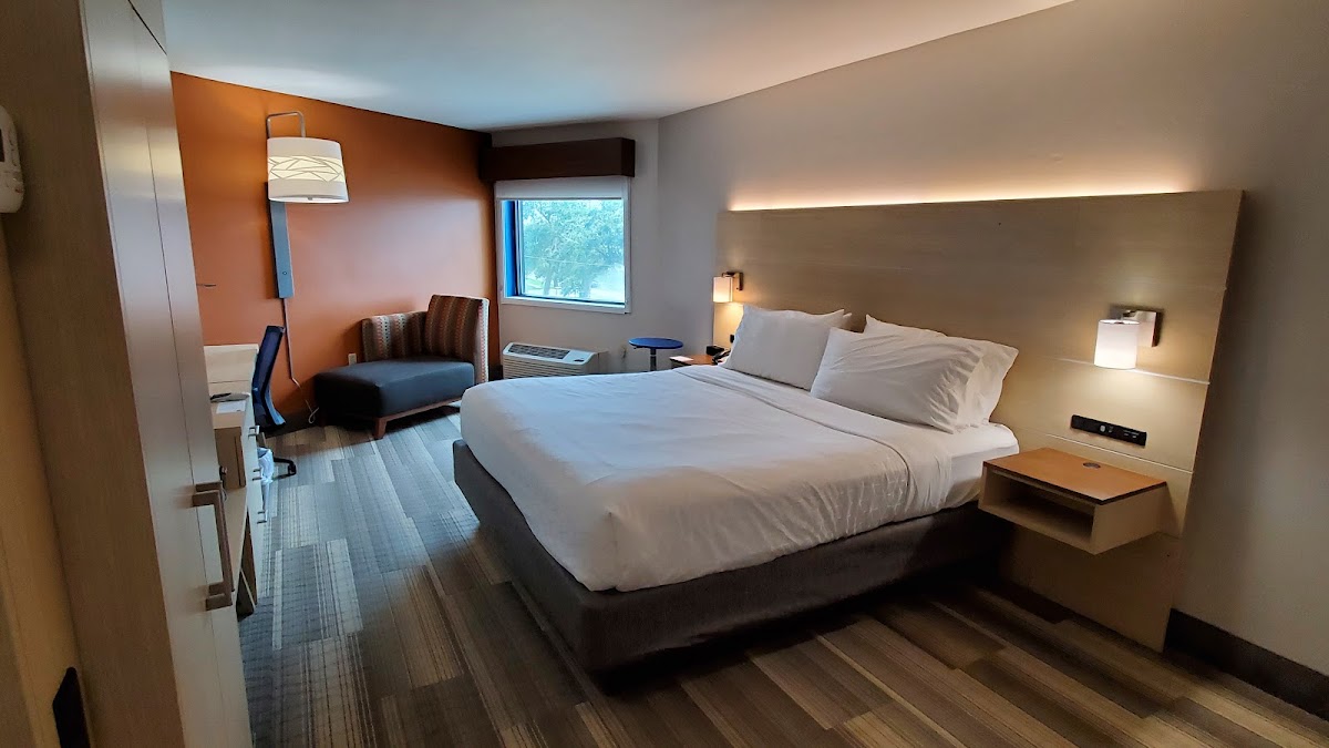 Holiday Inn Express Biloxi - Beach Blvd by IHG photo 2