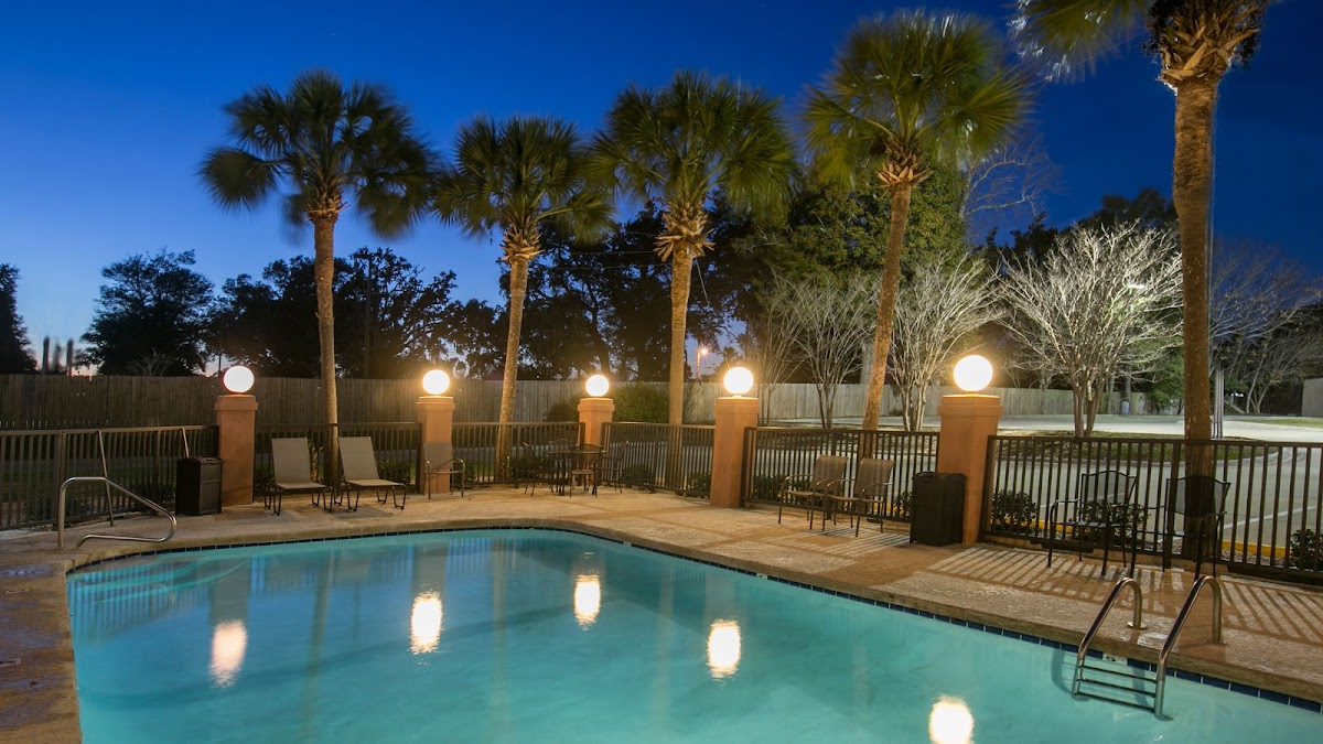 Holiday Inn Express Biloxi - Beach Blvd by IHG photo 3